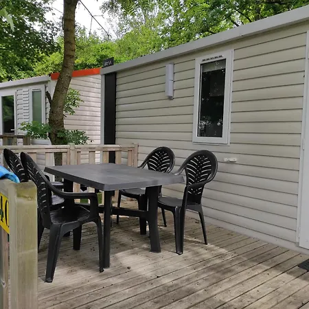 Le Rouge Gorge **** 10' Puy Du Fou Saint-Laurent-sur-Sèvre