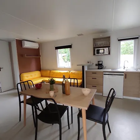 Kemp Le Rouge Gorge **** 10' Puy Du Fou Saint-Laurent-sur-Sèvre