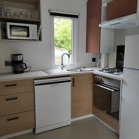 Campingplatz Le Rouge Gorge **** 10' Puy Du Fou 4*