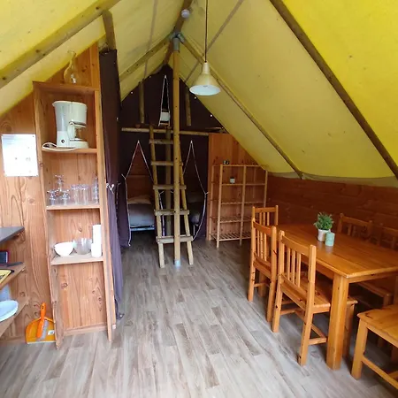 Le Rouge Gorge **** 10' Puy Du Fou Saint-Laurent-sur-Sèvre