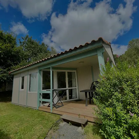 Kemp Le Rouge Gorge **** 10' Puy Du Fou 4*