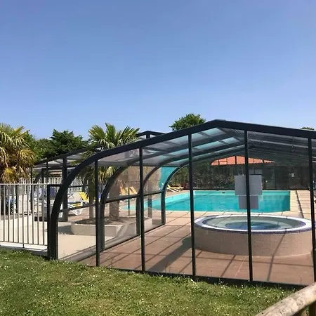 Le Rouge Gorge **** 10' Puy Du Fou 4*