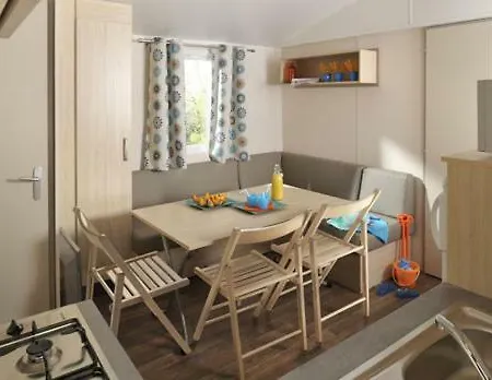 Campingplatz Le Rouge Gorge **** 10' Puy Du Fou