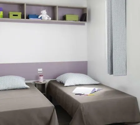 Le Rouge Gorge **** 10' Puy Du Fou