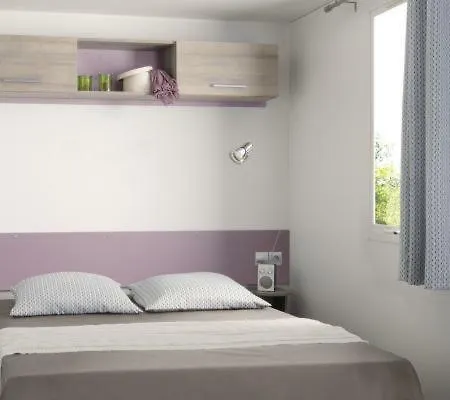 Le Rouge Gorge **** 10' Puy Du Fou Saint-Laurent-sur-Sèvre