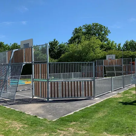 Le Rouge Gorge **** 10' Puy Du Fou 4* Saint-Laurent-sur-Sèvre