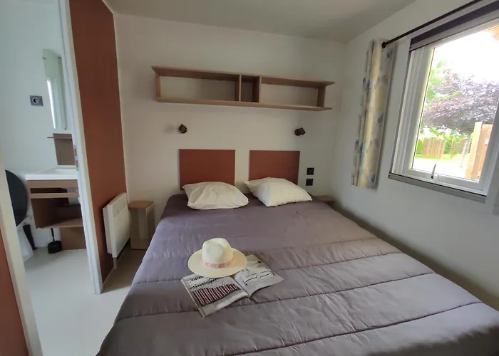 Le Rouge Gorge **** 10' Puy Du Fou Kemping 4*