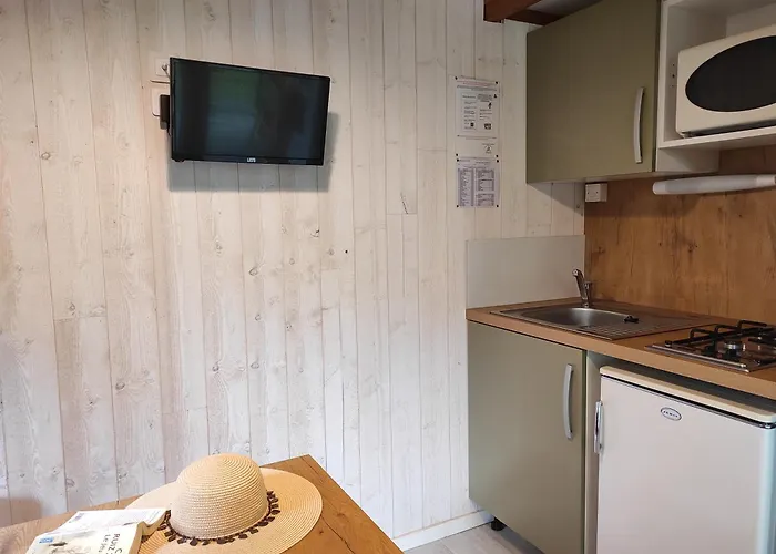 Le Rouge Gorge **** 10' Puy Du Fou Kemping Saint-Laurent-sur-Sèvre