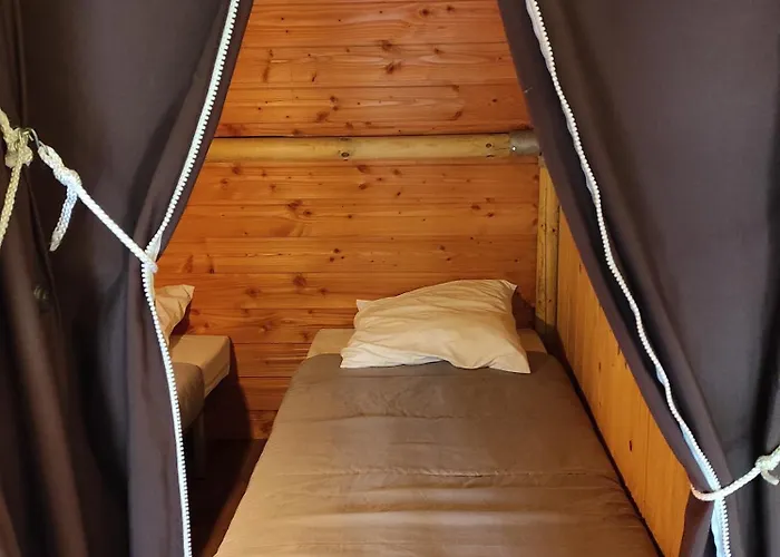 Le Rouge Gorge **** 10' Puy Du Fou 4* Saint-Laurent-sur-Sèvre