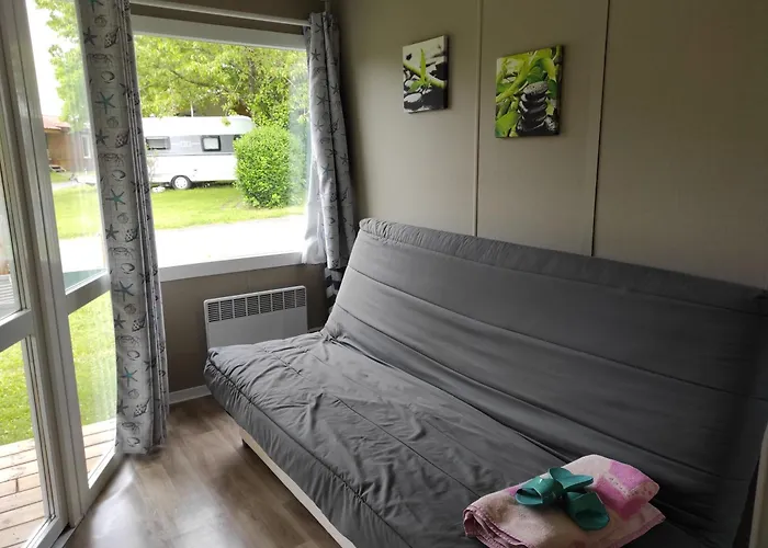 Le Rouge Gorge **** 10' Puy Du Fou Kemping Saint-Laurent-sur-Sèvre