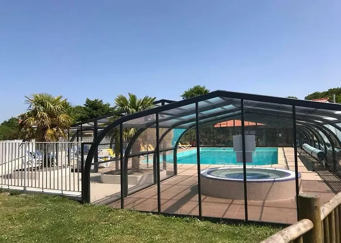 Le Rouge Gorge **** 10' Puy Du Fou 4*