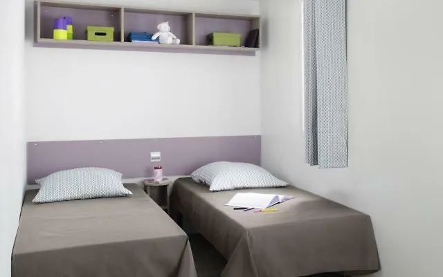 Le Rouge Gorge **** 10' Puy Du Fou