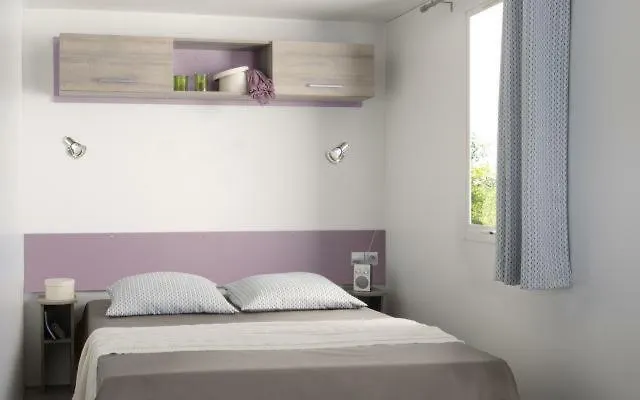 Le Rouge Gorge **** 10' Puy Du Fou Saint-Laurent-sur-Sèvre